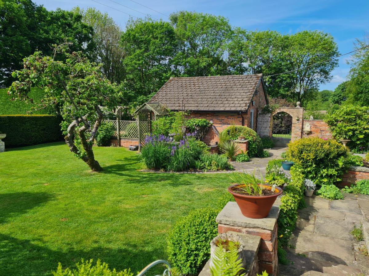 The Garden Room, 1 Heath Cottage Knutsford Exterior photo