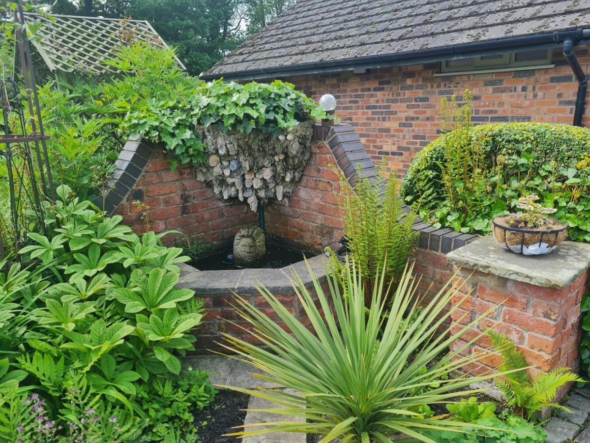 The Garden Room, 1 Heath Cottage Knutsford Exterior photo